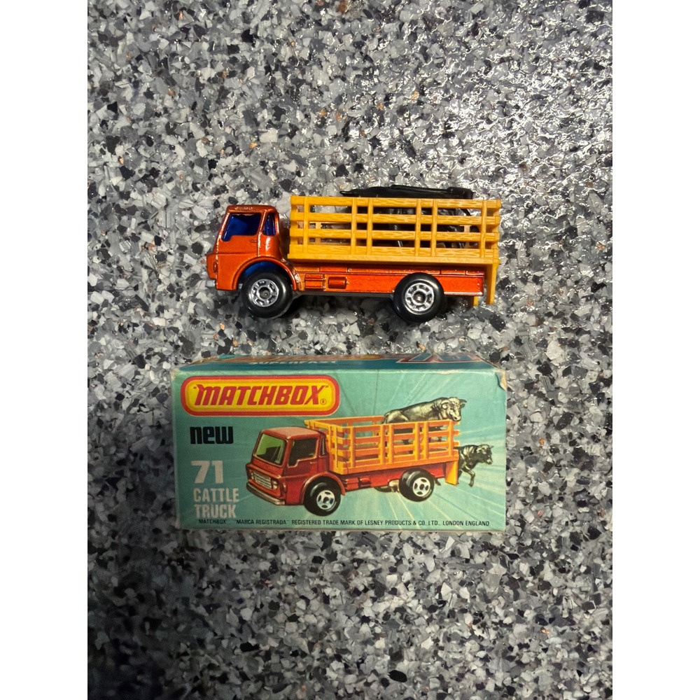Matchbox Superfast 71 Cattle Truck Metallic Orange Lesney England with Box Cows